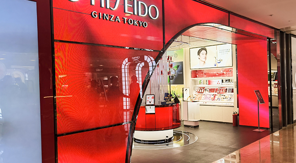 江苏漯河某商场 P2 弧形异形 LED 显示系统项目