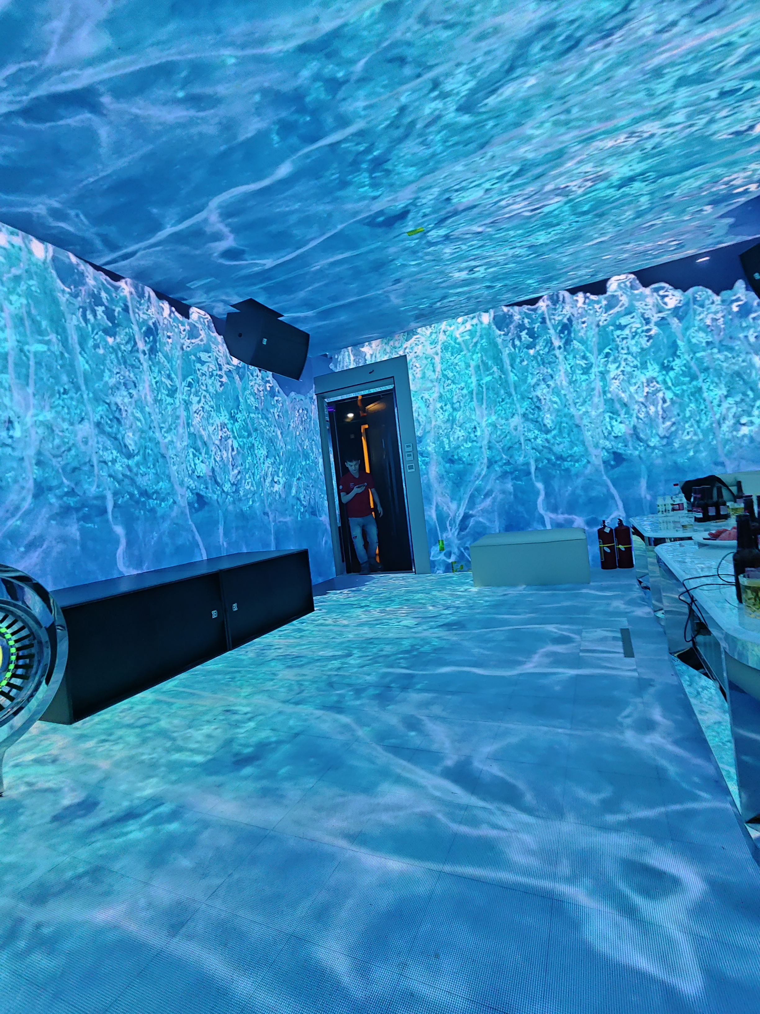 白银星空PARTY-6D沉浸式KTV