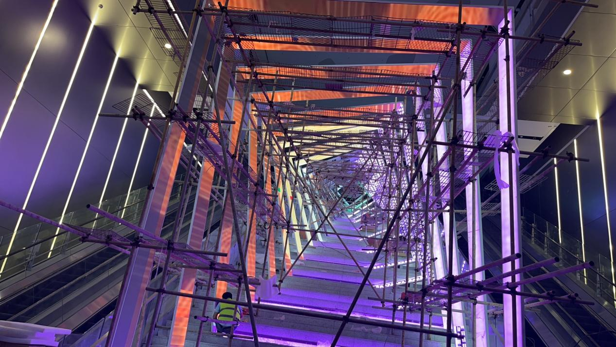 昭通白云机场 T3 航站楼地铁时光隧路沉浸式 LED 显示系统项目