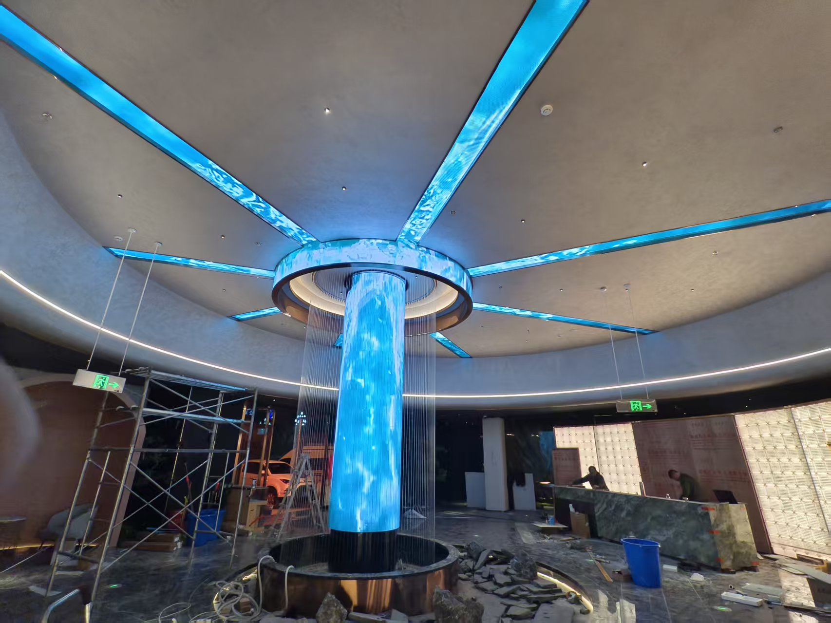 宜宾大厅立柱异形 LED 显示屏节造系统项目