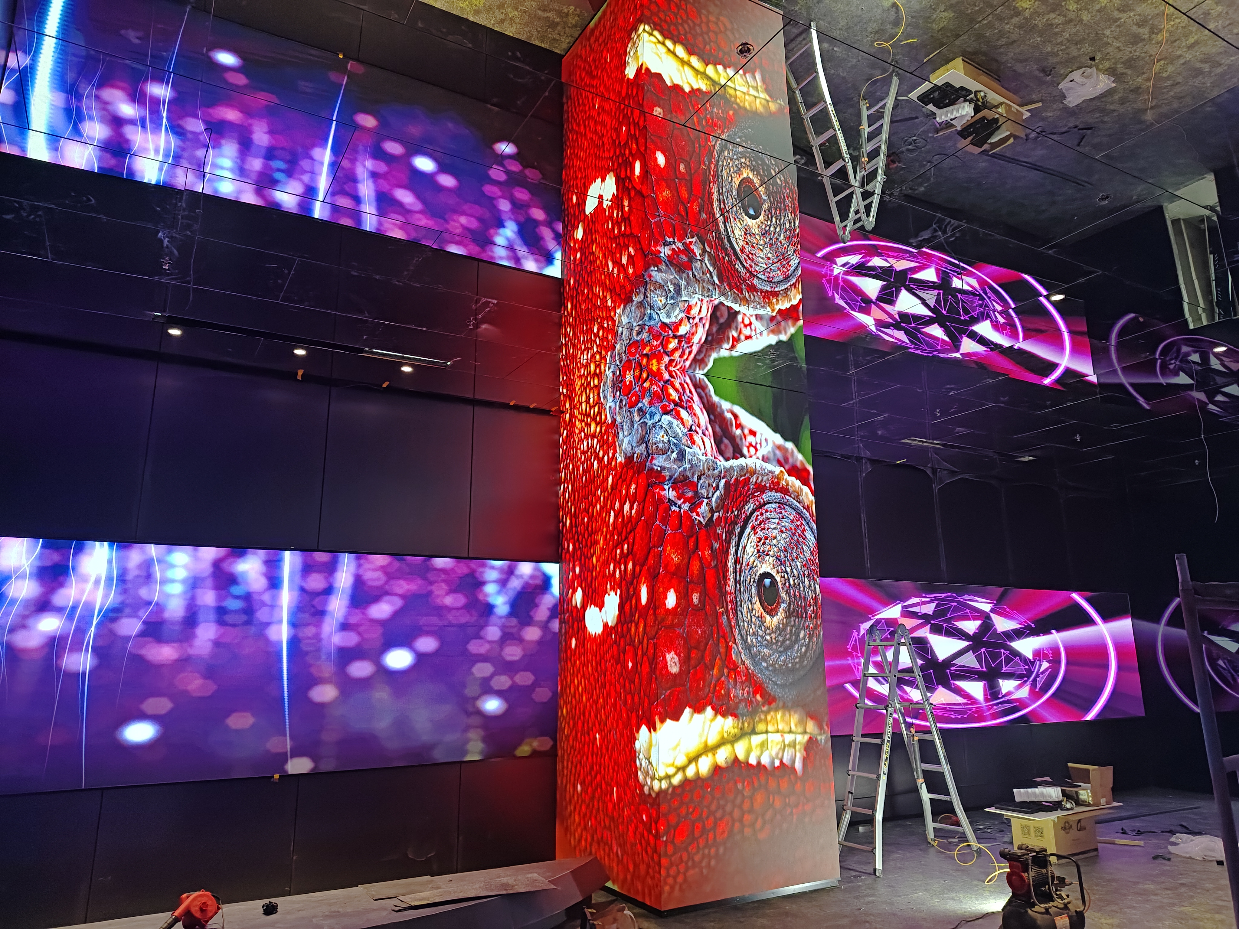 新动力创业中心展厅多屏 LED 显示屏节造系统项目